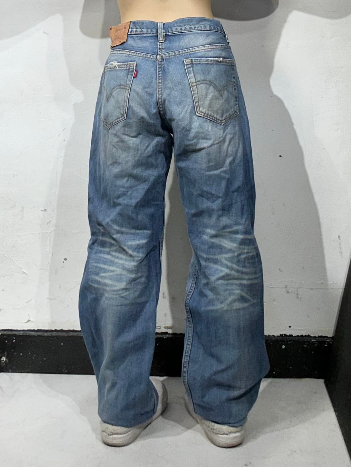 리바이스 501 연청 와이드 데님 팬츠  상품이미지3