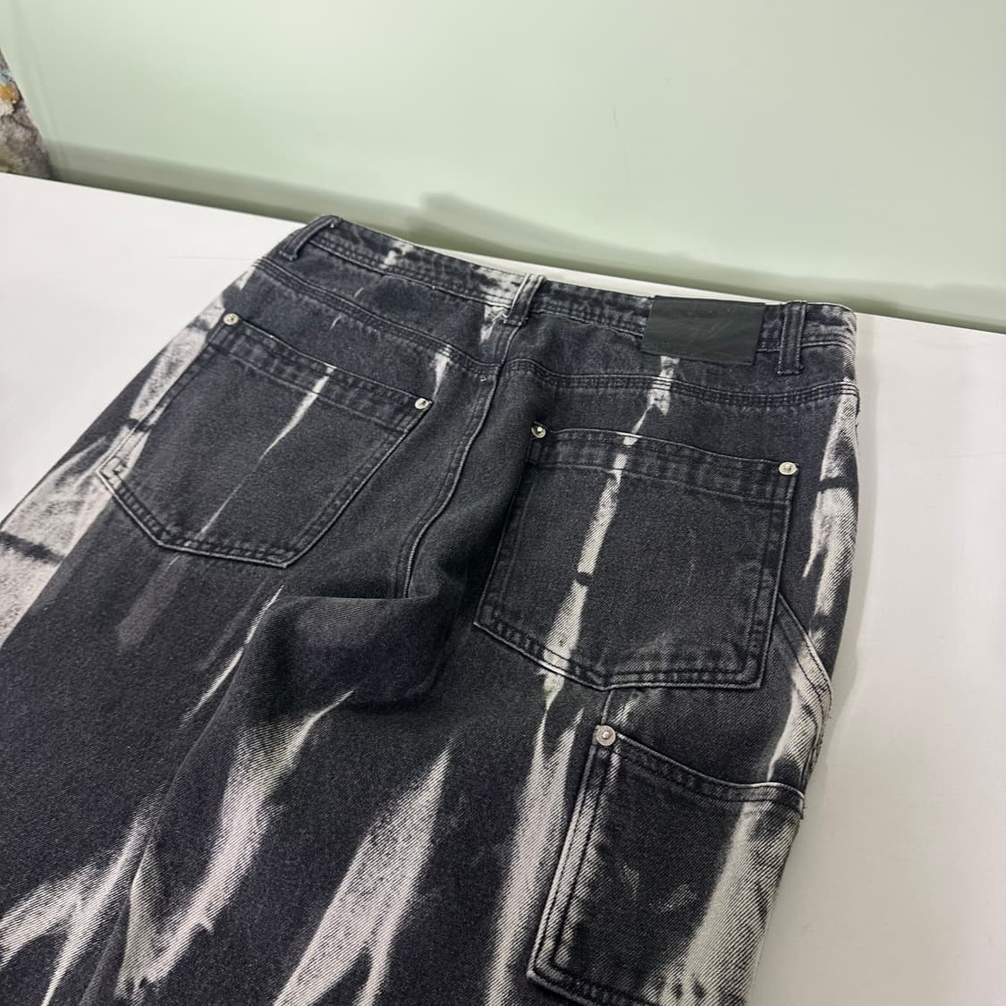 L 플레이버리즘 와이드핏 블랙워시드 블리치 데님팬츠 청바지 상품이미지6