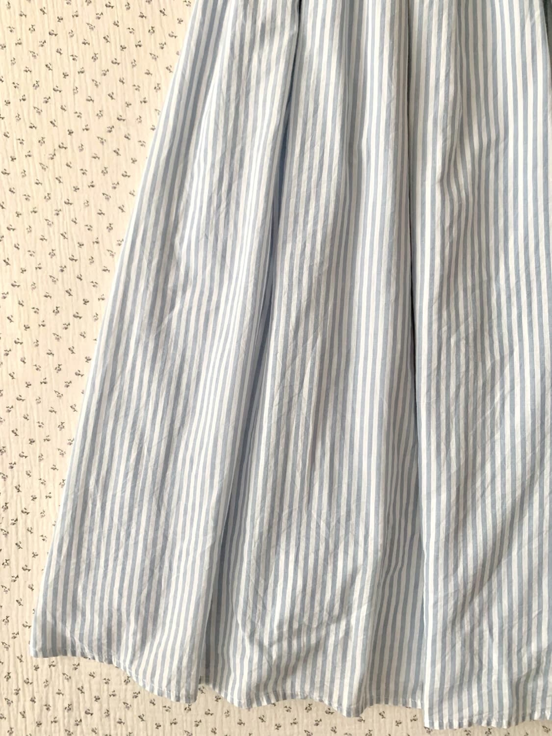 하늘 세로 스트라이프 롱스커트 상품이미지2