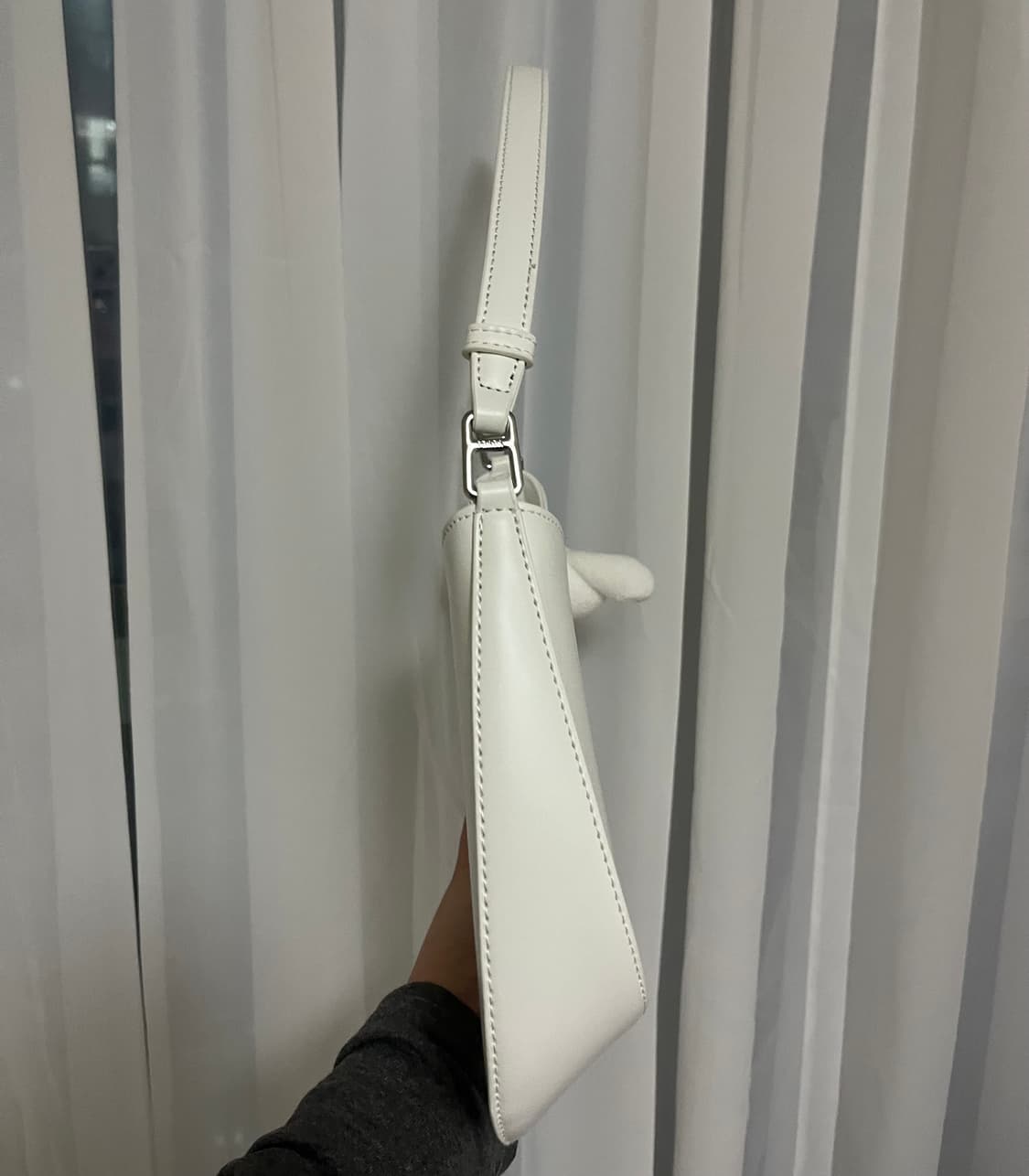 프라다 클레오 화이트 숄더백 스몰 상품이미지5