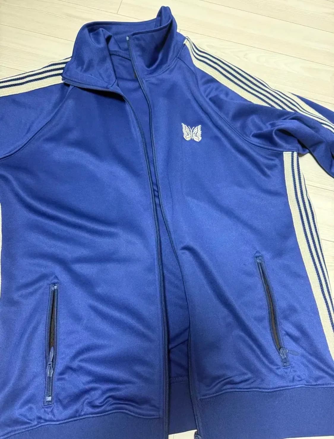 니들스 로얄블루 트렉자켓 M 상품이미지1