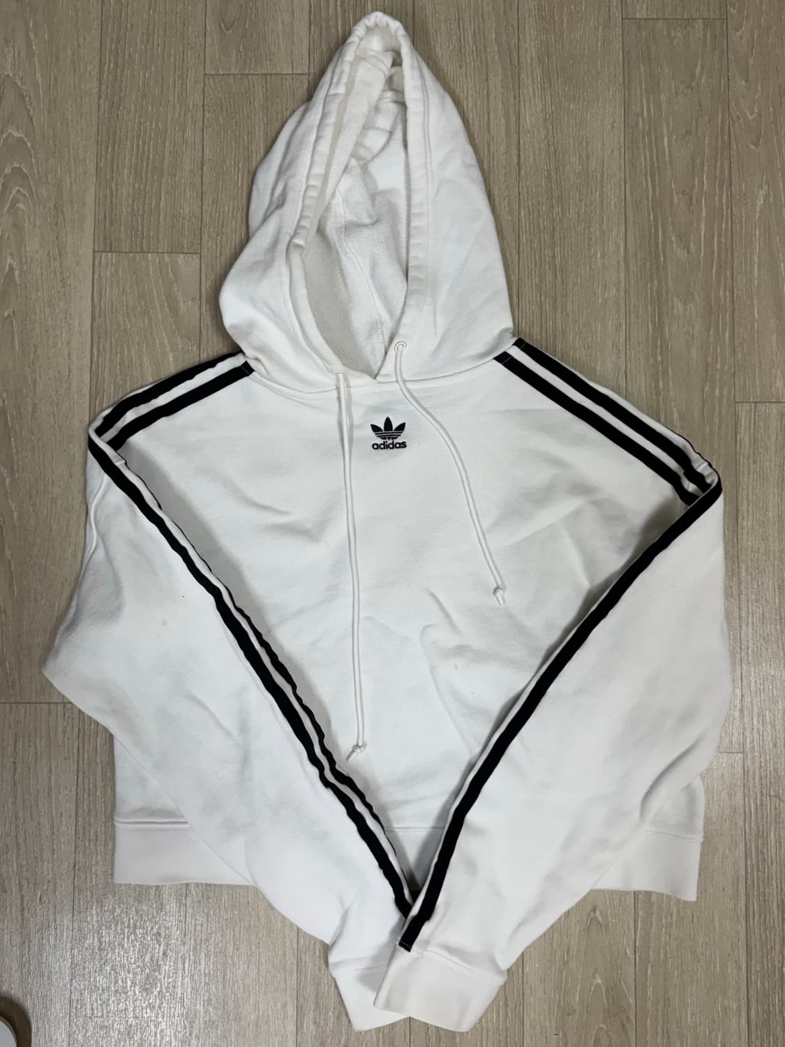 아디다스 삼선 크롭 후드티 상품이미지1