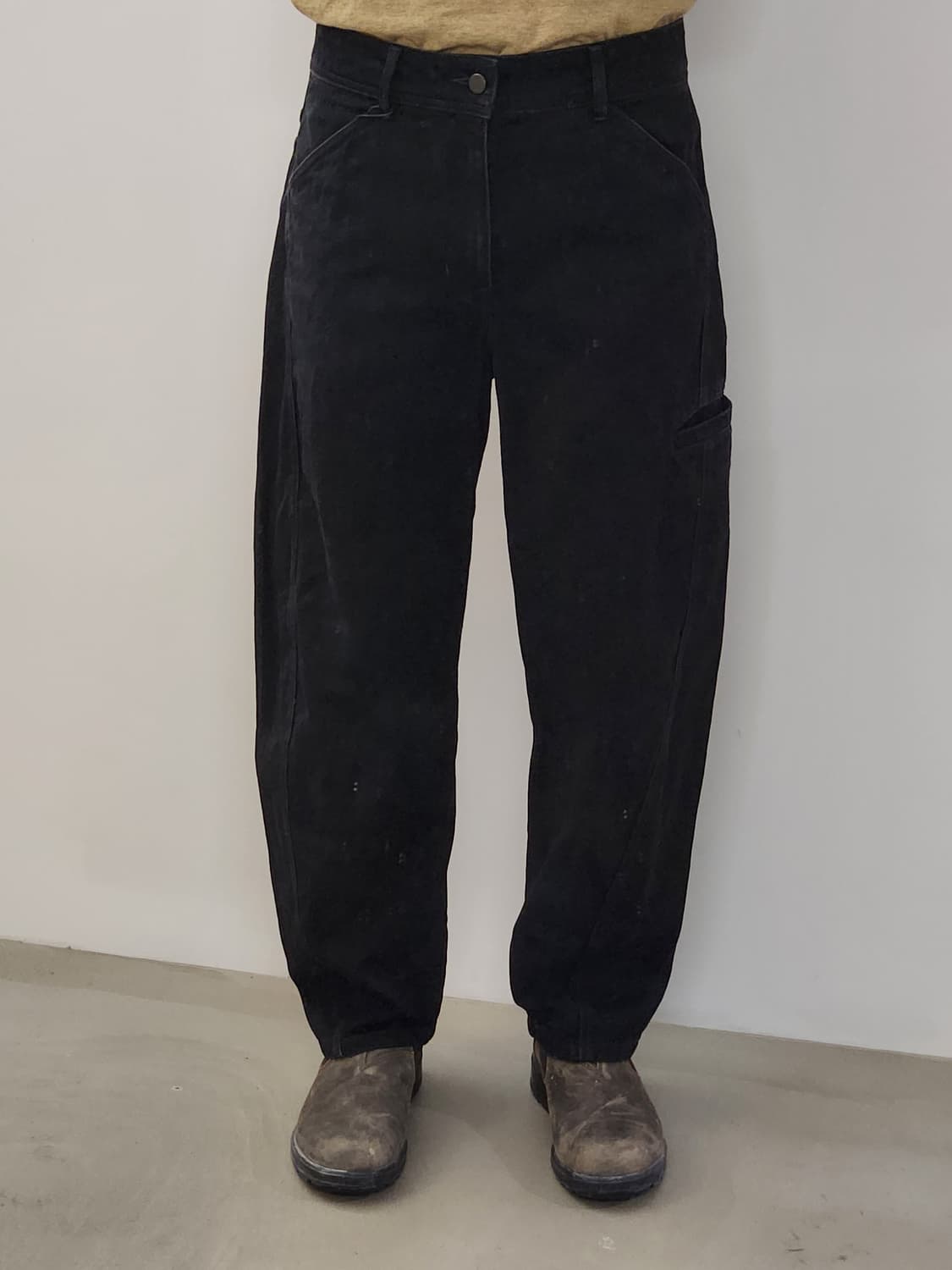 르메르 트위스티드 데님 팬츠 블랙 상품이미지3