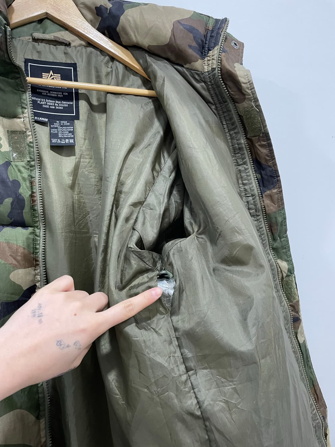 Alpha Industries 알파인터스트리 카모 로고패치 패딩 상품이미지9