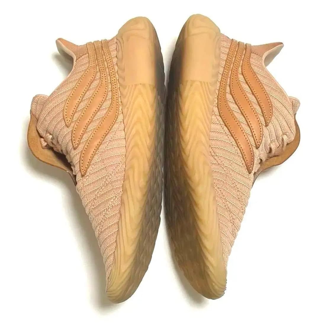 헨더스킴 아디다스 소바코브 스니커즈 이지 스타일 상품이미지3