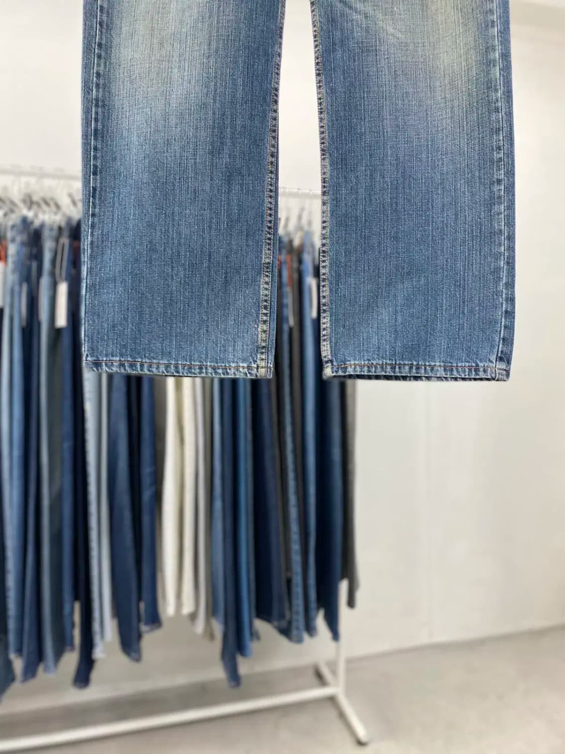 리바이스569 00s 루즈스트레이트 37사이즈 a3820 상품이미지3