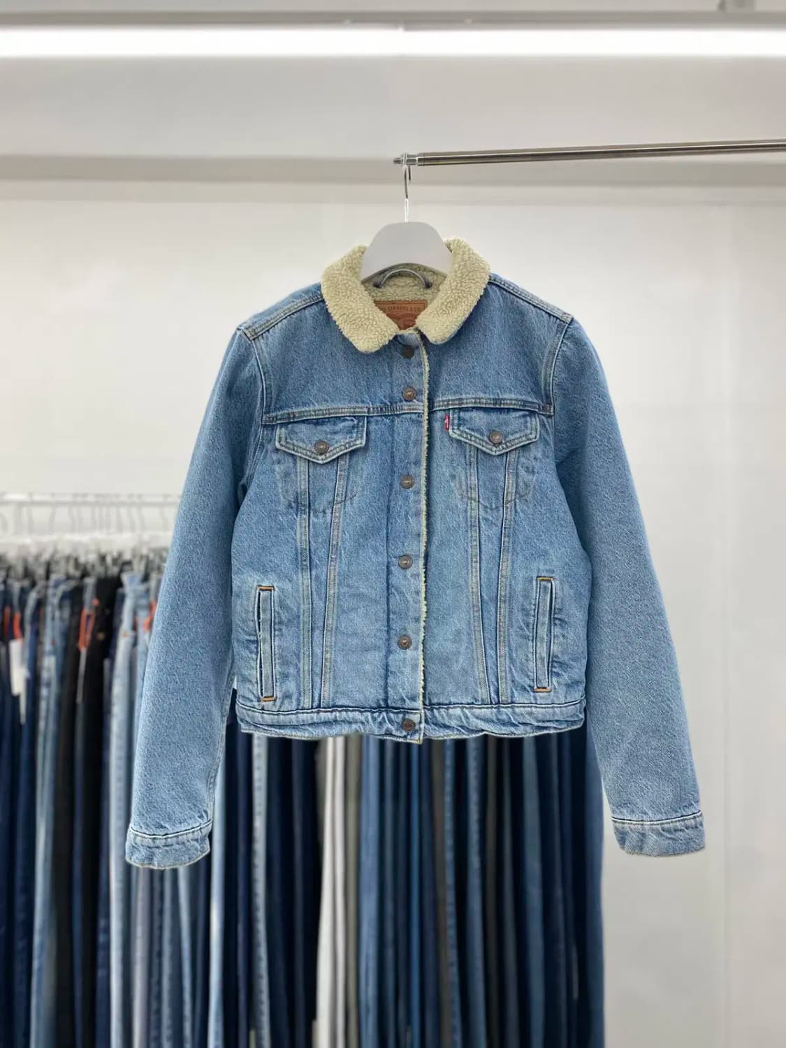 리바이스 쉐르파데님자켓 우먼M사이즈 a3886 상품이미지1