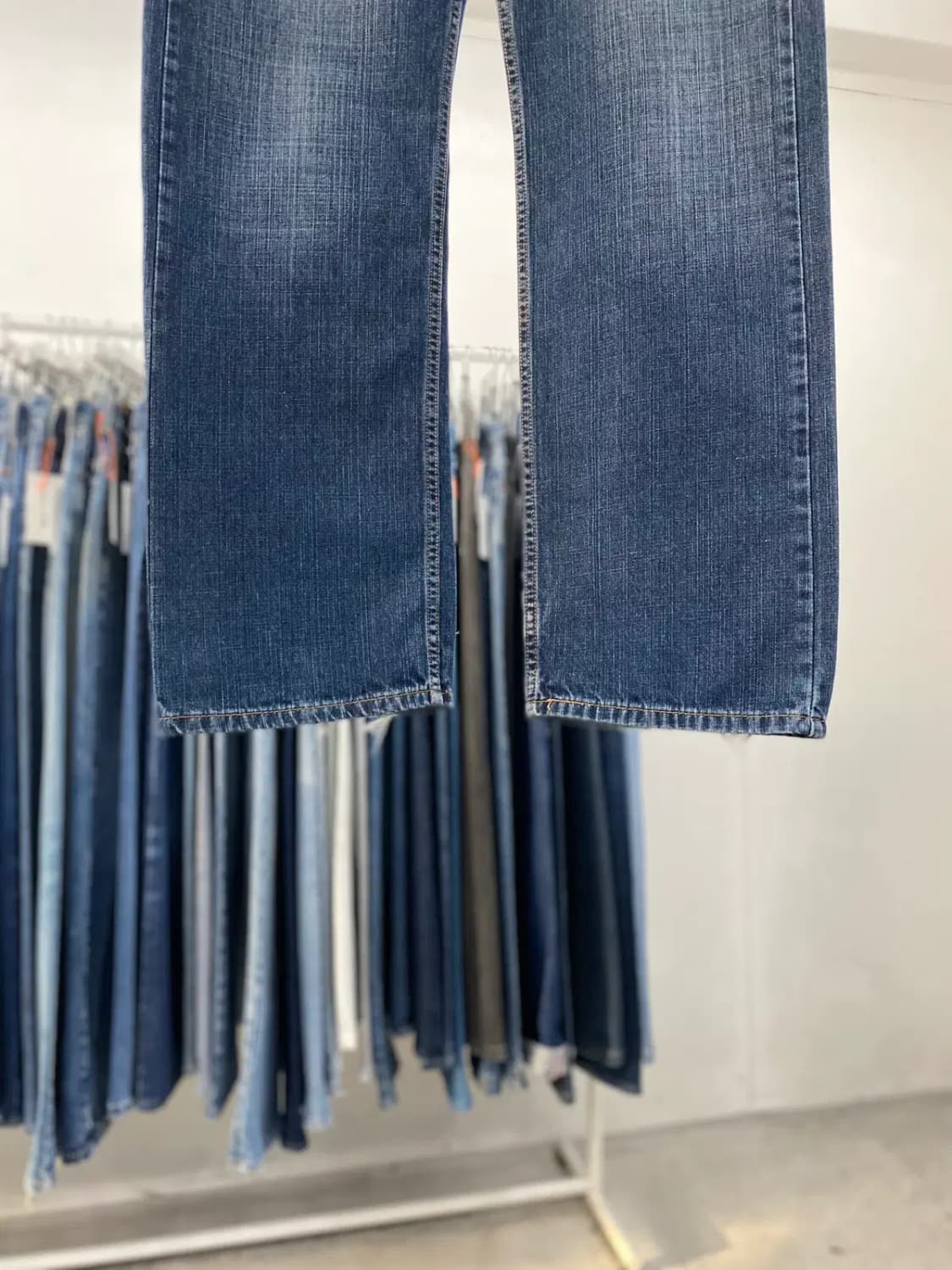 리바이스569 00s 루즈스트레이트 34사이즈 a3999 상품이미지3