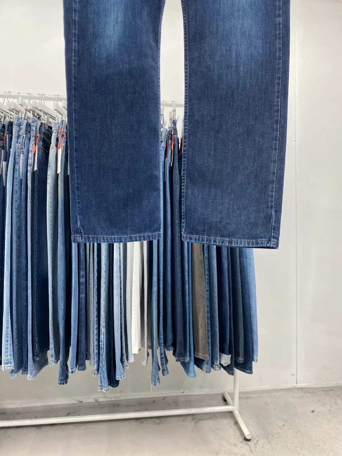 리바이스569 00s 루즈스트레이트 38사이즈 a4047 상품이미지3