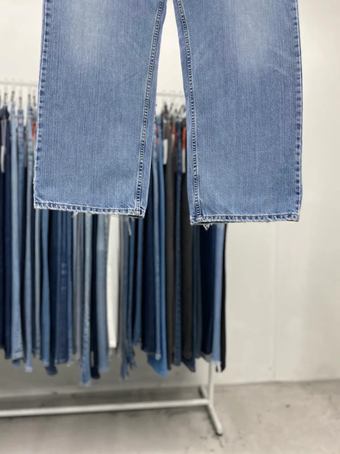 리바이스569 00s 루즈스트레이트 36사이즈 a4073 상품이미지3