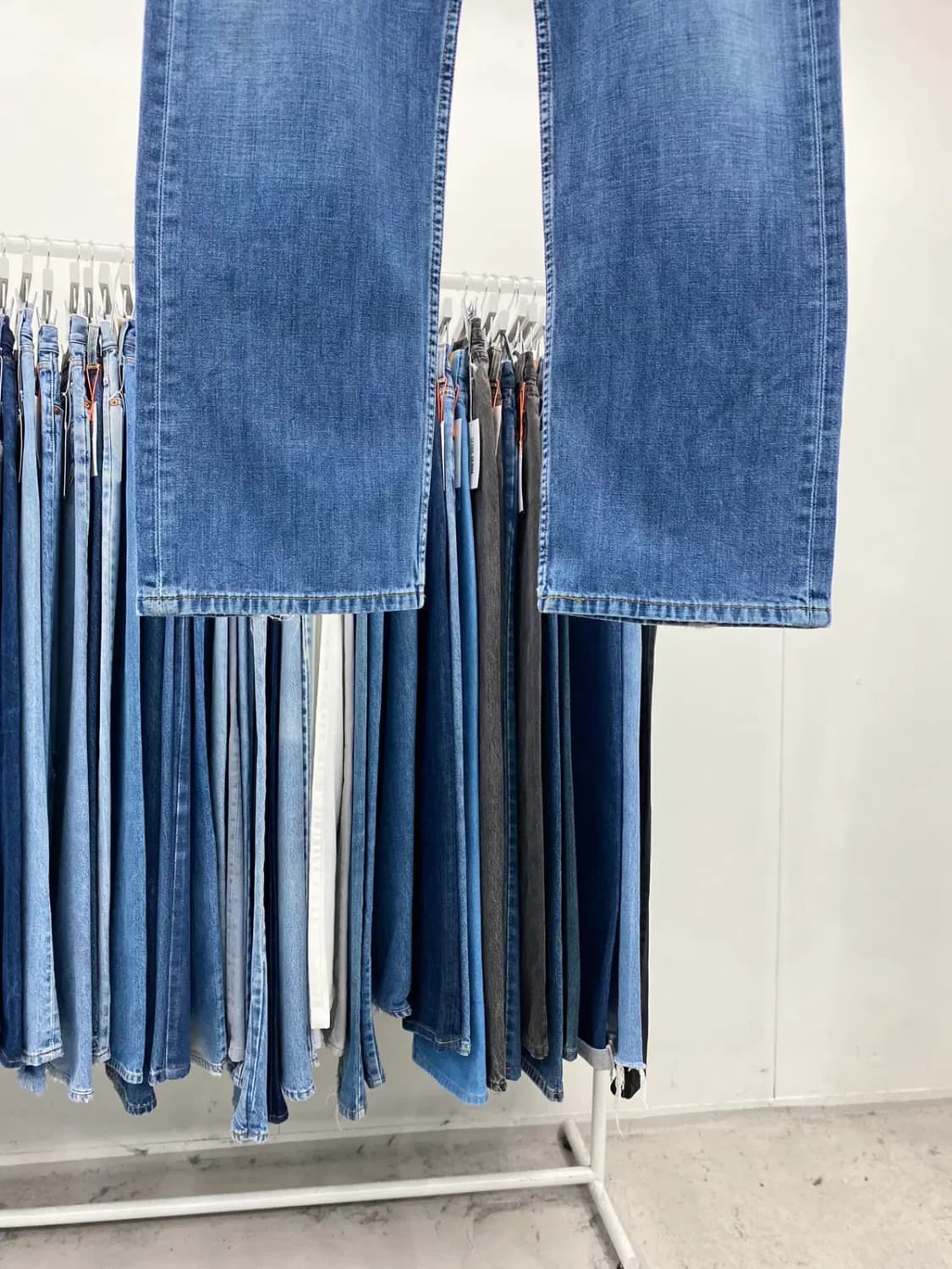 리바이스569 00s 루즈스트레이트 33사이즈 a4089 상품이미지3