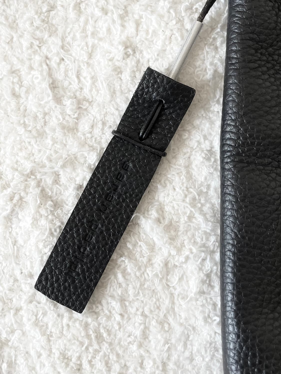 스트랩 플랩 레더 크로스백 상품이미지2