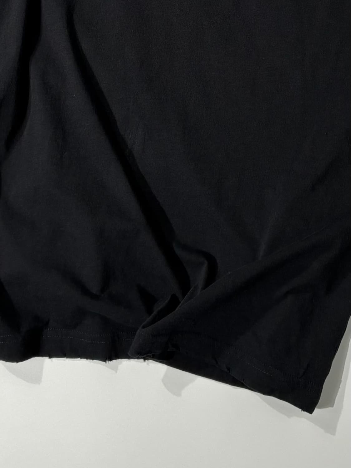 발렌시아가 미디엄 핏 디스트레스드 티셔츠 페이디드 블랙 L사이즈 상품이미지3