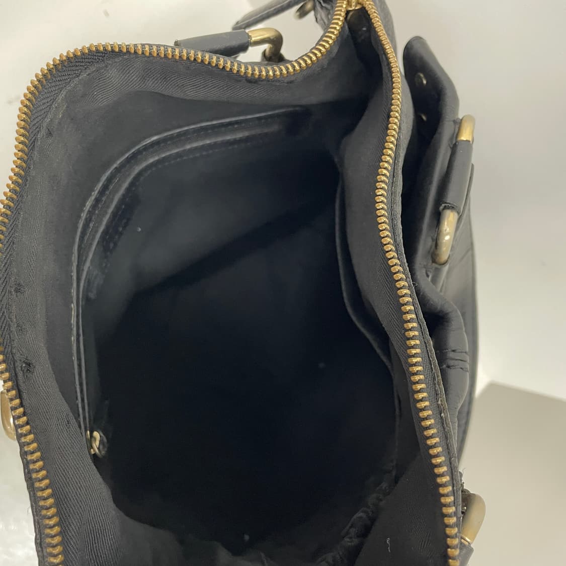 지방시 블랙 레더 나이팅게일 토트백 상품이미지8