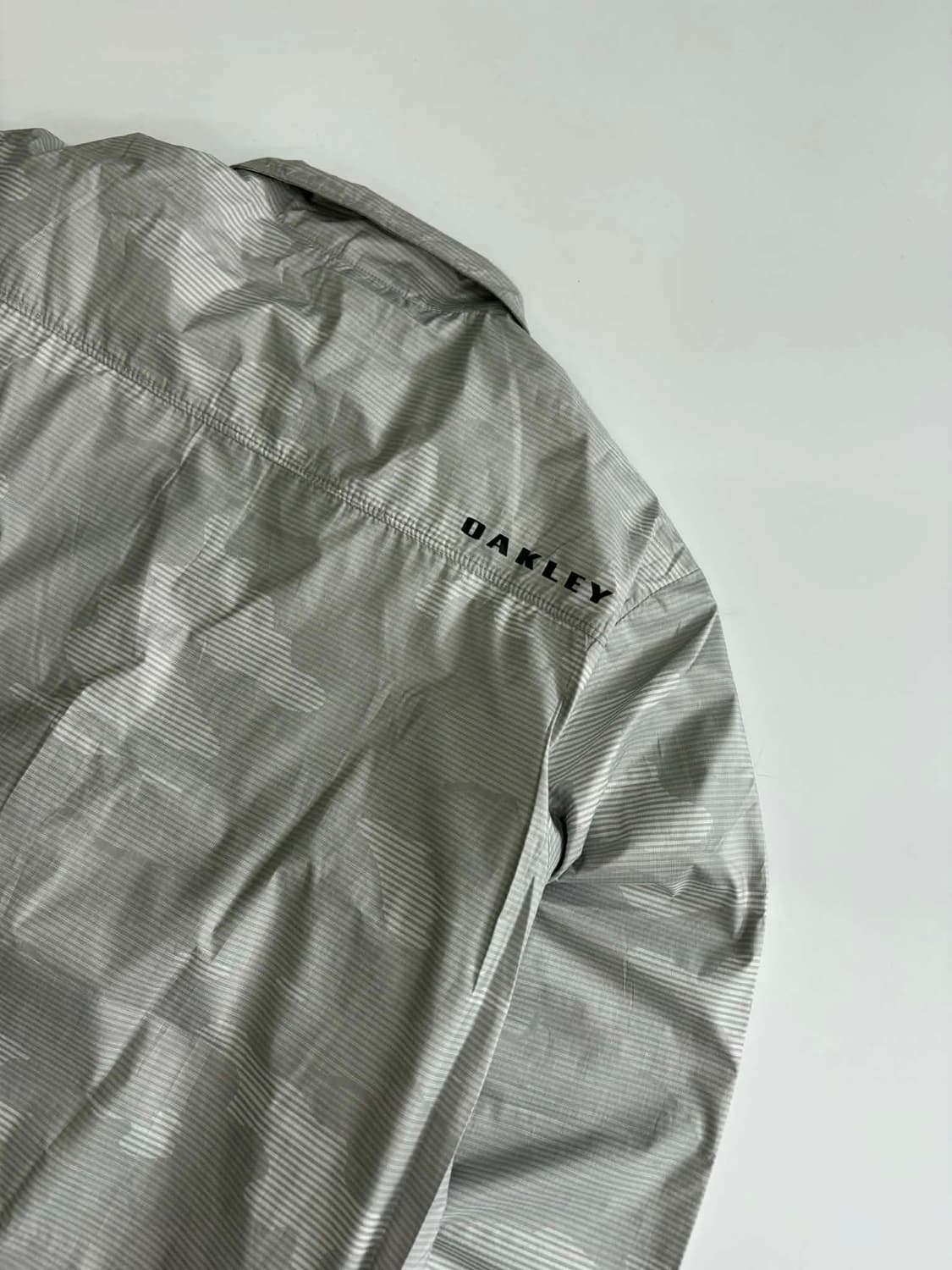 [M] 오클리 그레이 카모 윈드브레이커 하프집업 자켓 상품이미지5