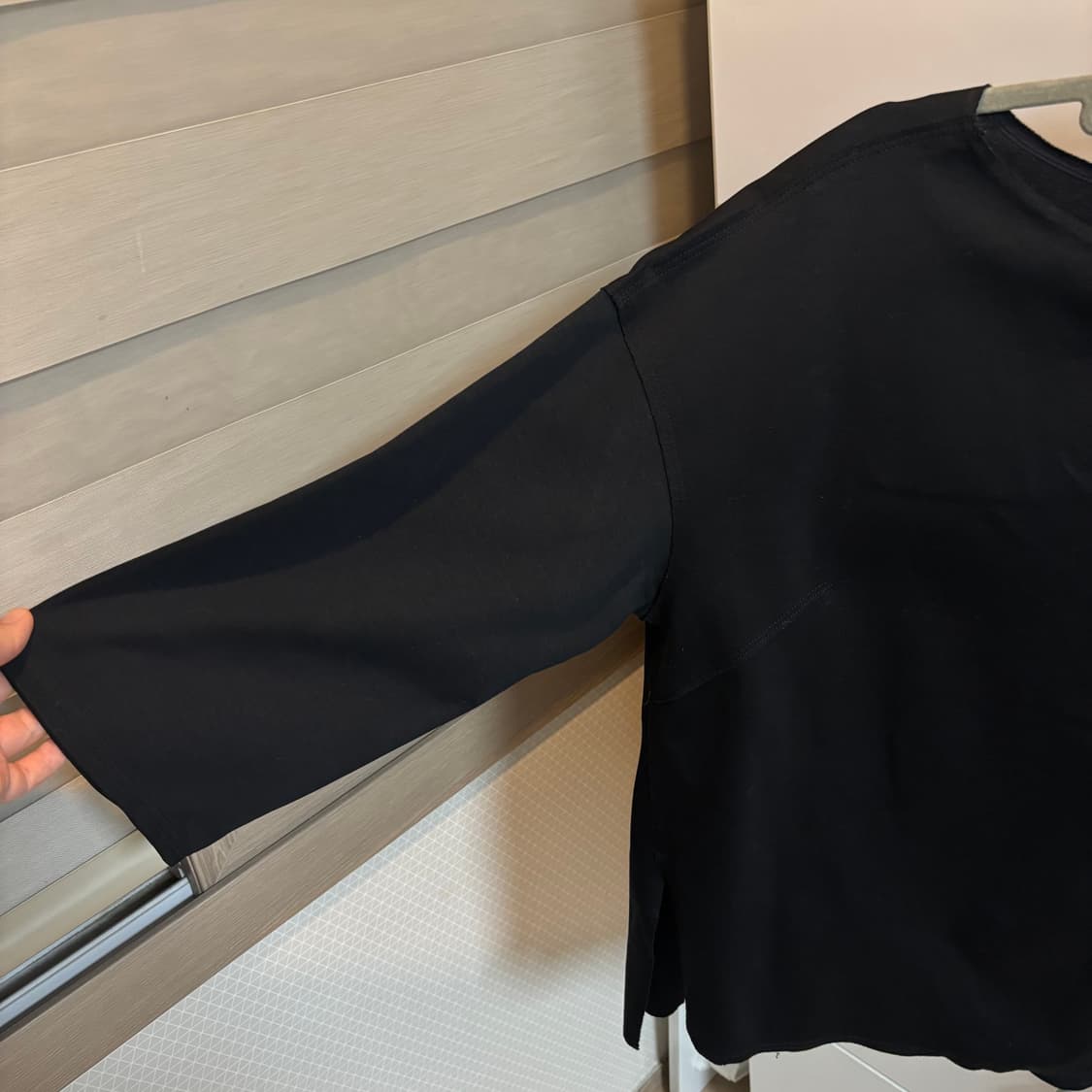 1er Arrondissement 일본제 블랙 컷아웃 반팔 상품이미지3