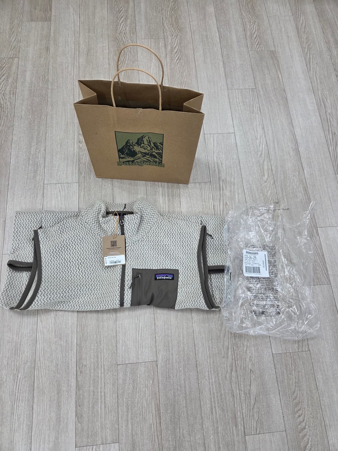 (새상품)파타고니아 R1 에어 베스트 조끼 펠리컨 L, 105 상품이미지7