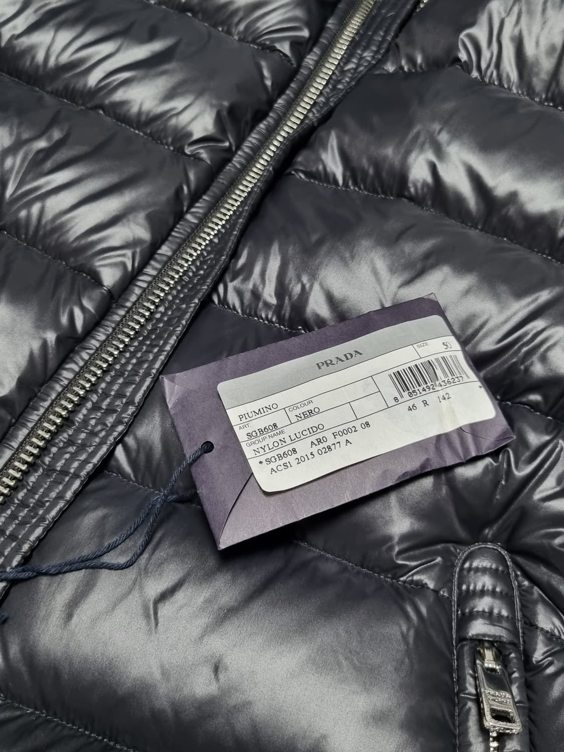 프라다 바이커 패딩 시즌오프 특가 상품이미지8
