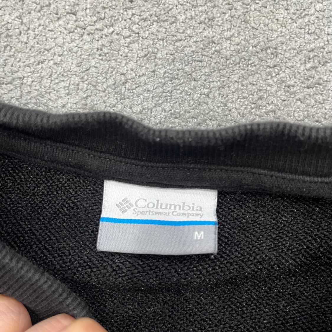 M 컬럼비아 블랙 포켓 맨투맨 상품이미지4