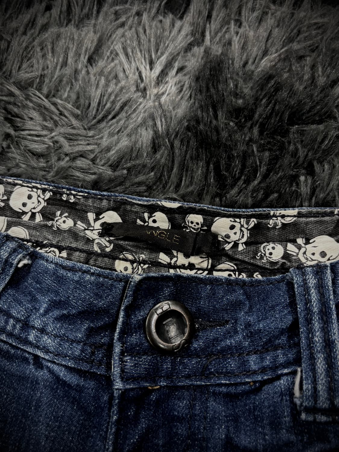 히든 스컬 지퍼디테일 중청 워싱 데님 숏팬츠 상품이미지7