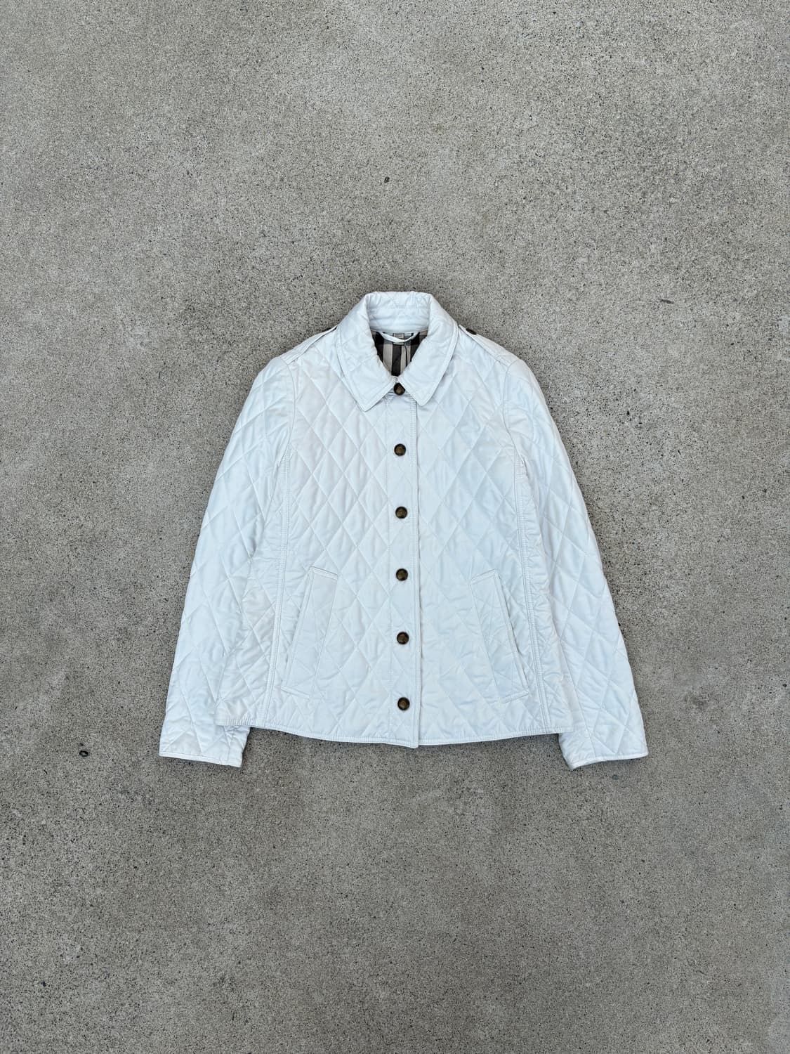 버버리 퀼팅 자켓 상품이미지1