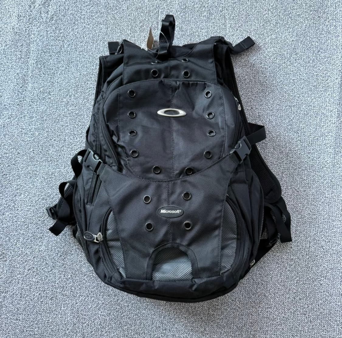 오클리 마이크로소프트 아이콘 백팩 상품이미지1