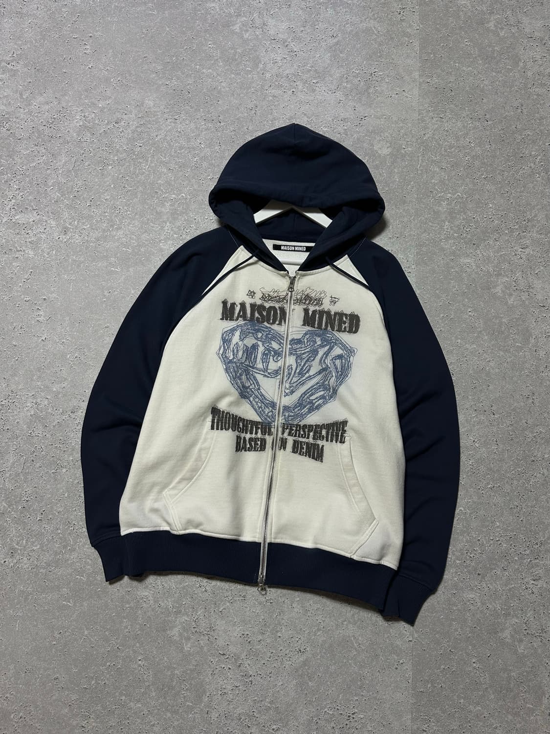 메종미네드 하트 배색 스웻 후드집업 상품이미지1