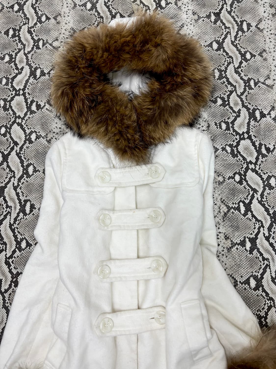 “Cecil Mcbee” Y2K Mood Fir Trimming Whit 상품이미지3