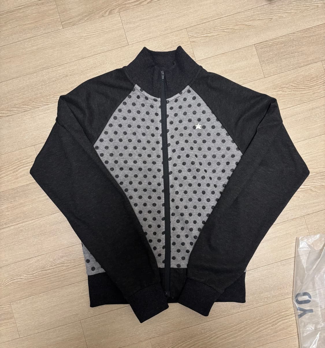 더콜디스트모먼트 집업 dot raglan zip-up (black) 상품이미지1
