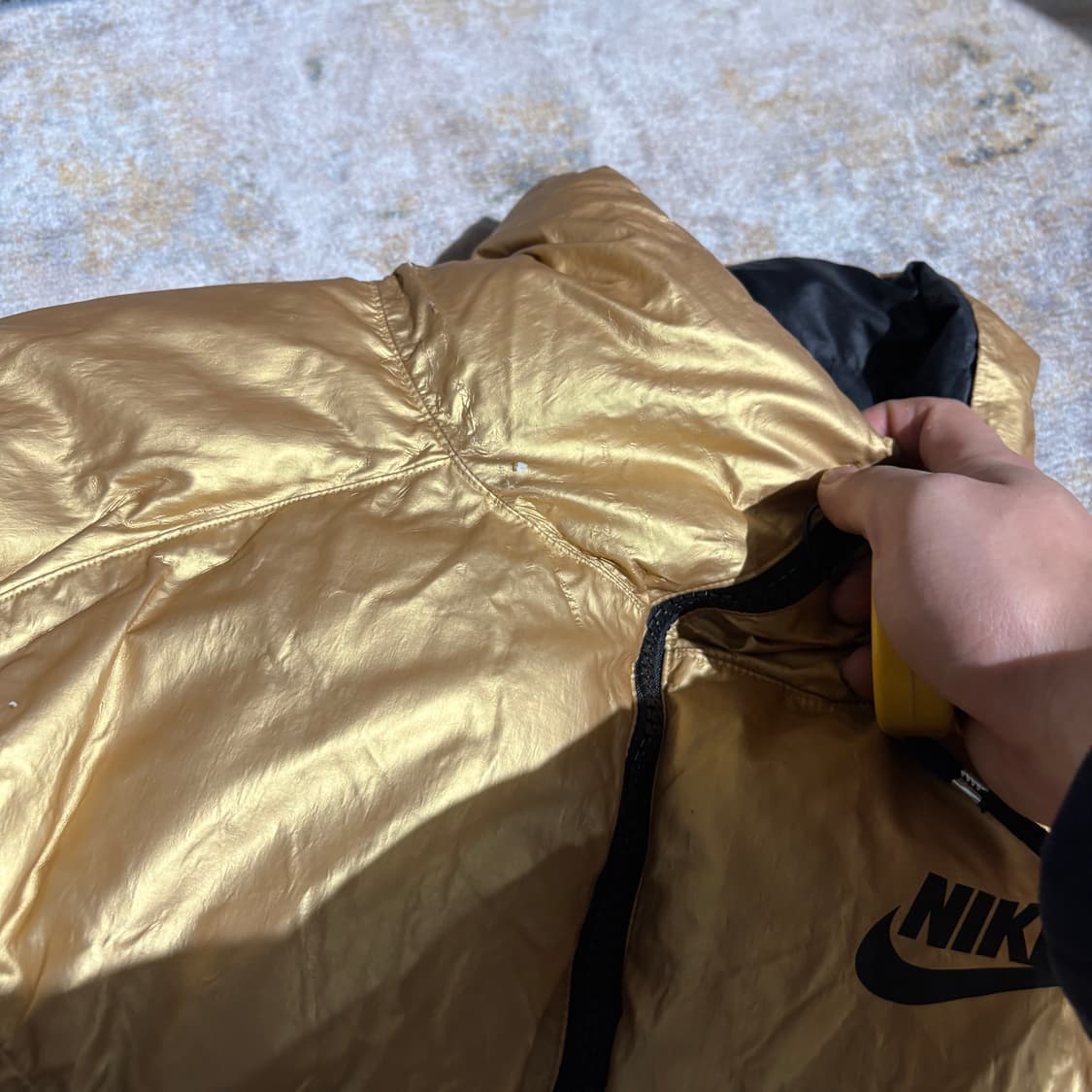 나이키 골드 크롭 패딩 상품이미지3