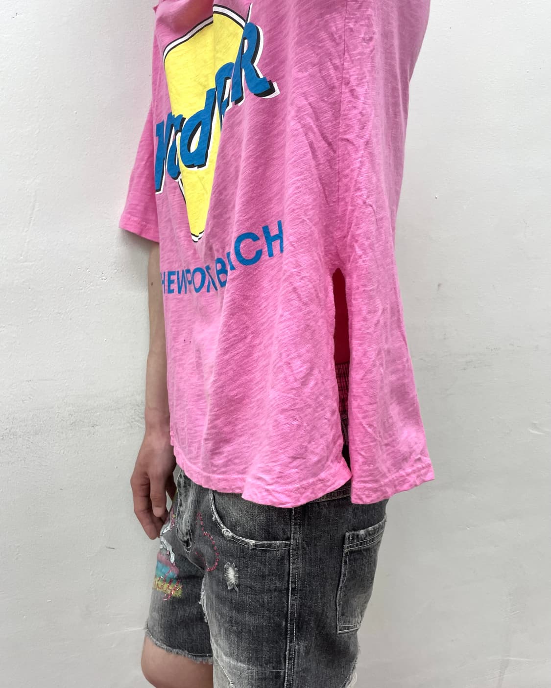 Rock Damage Pink T-shirt 상품이미지2