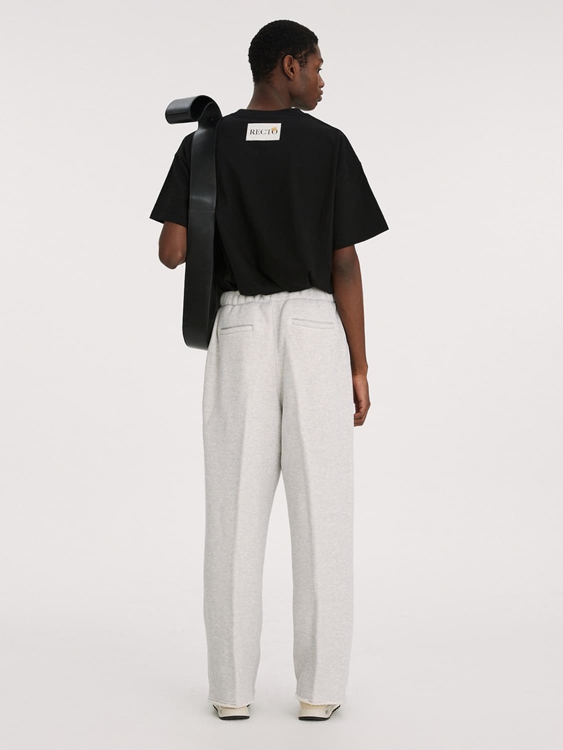 [L] 렉토 패치 티셔츠 블랙 상품이미지1