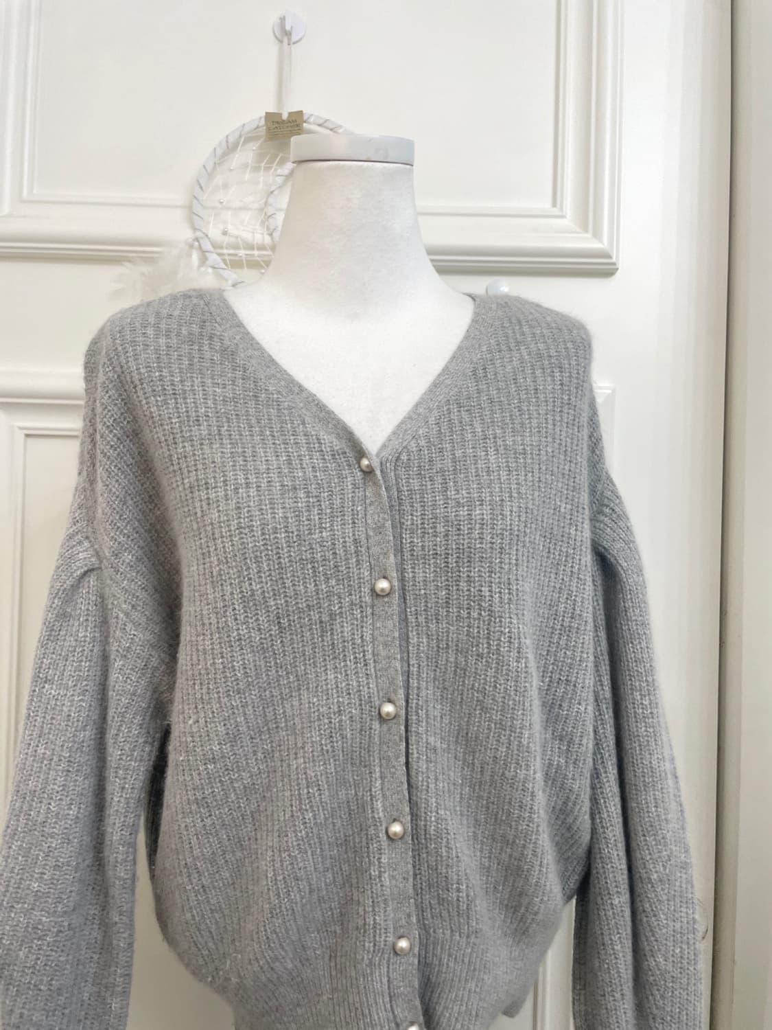gray pearl button fox angora warm cardig 상품이미지5
