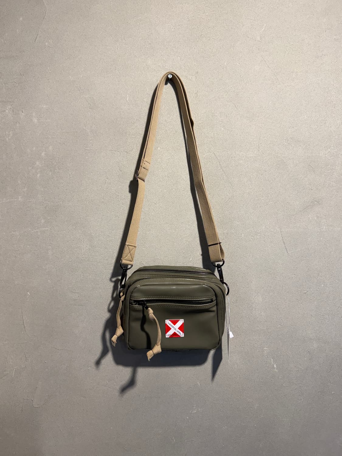 요시다포터 러기지라벨 크로스백 상품이미지1