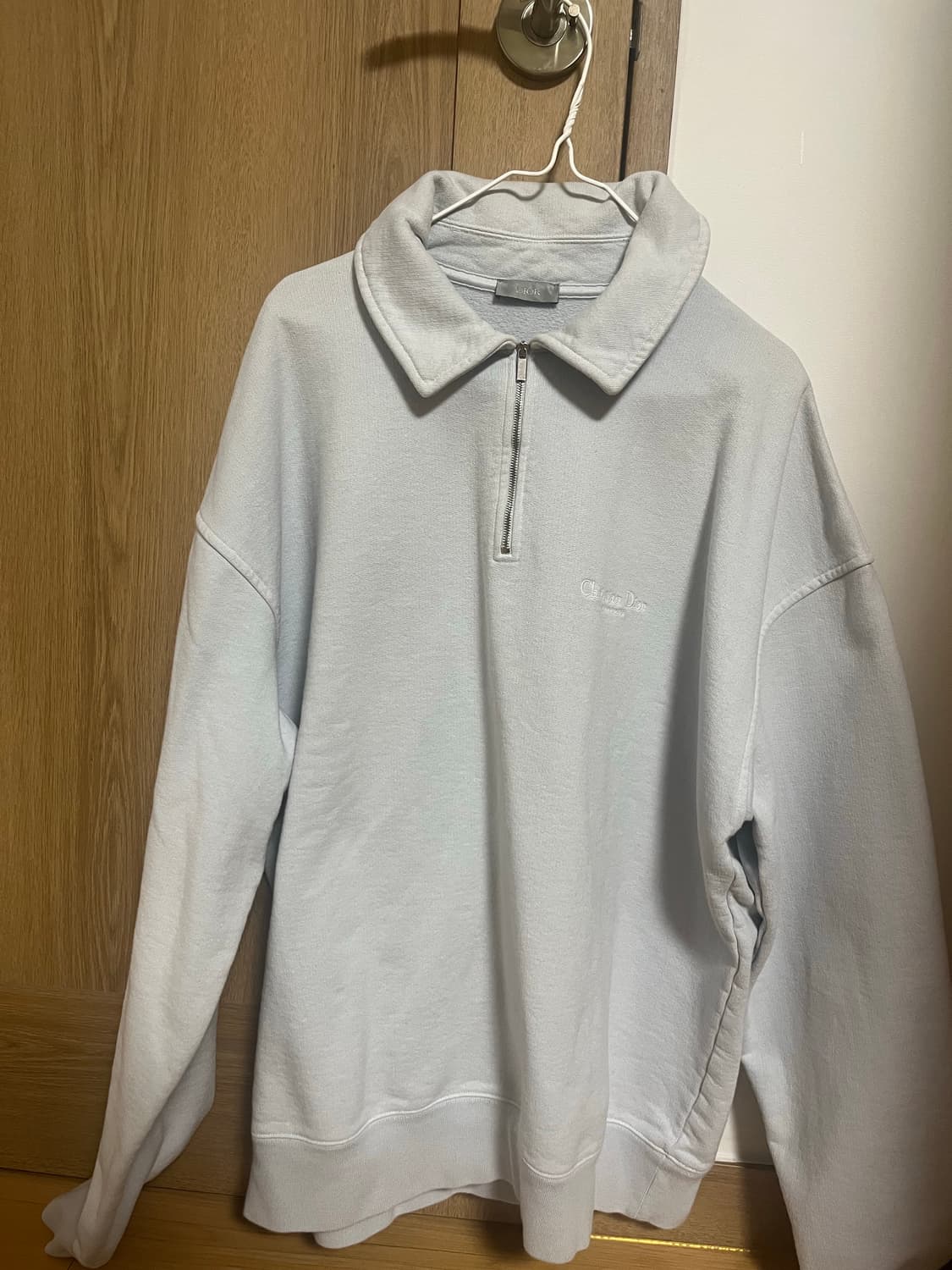 디올 하프집업 맨투맨 상품이미지1