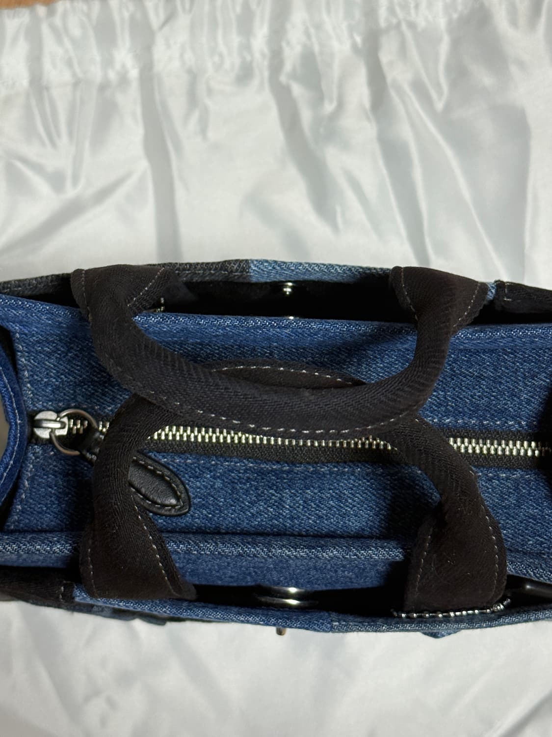 코치 카고 데님 토트백 상품이미지3