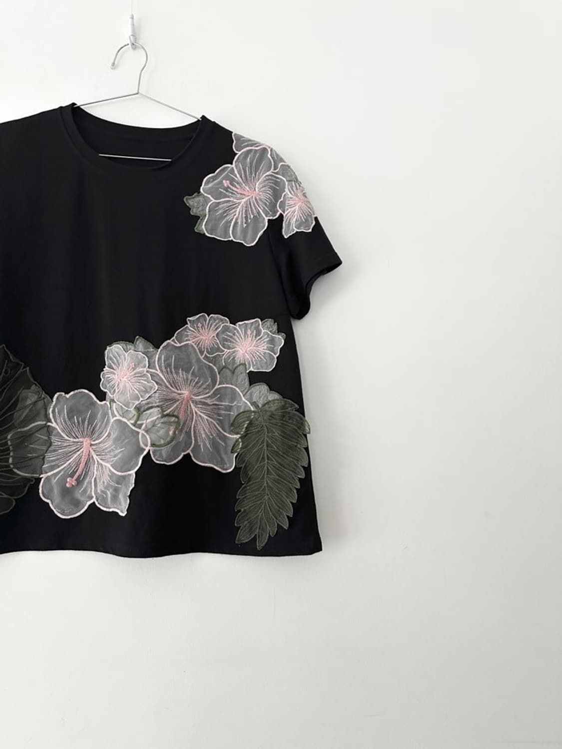 Hibiscus sheer half top / black 상품이미지2