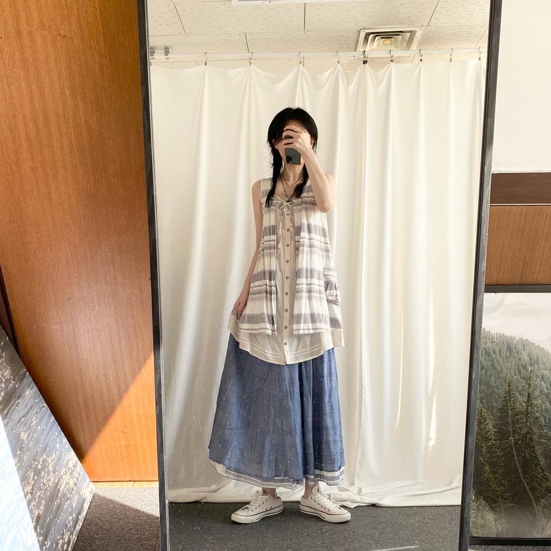 스트라이프 레이어드 슬리브리스 투웨이양면 데님 롱스커트 상품이미지1
