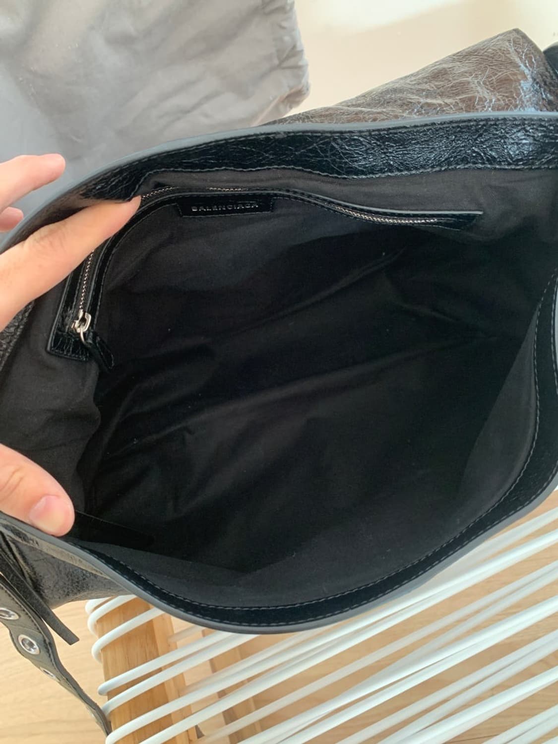 발렌시아가 르카골메신저백 상품이미지5