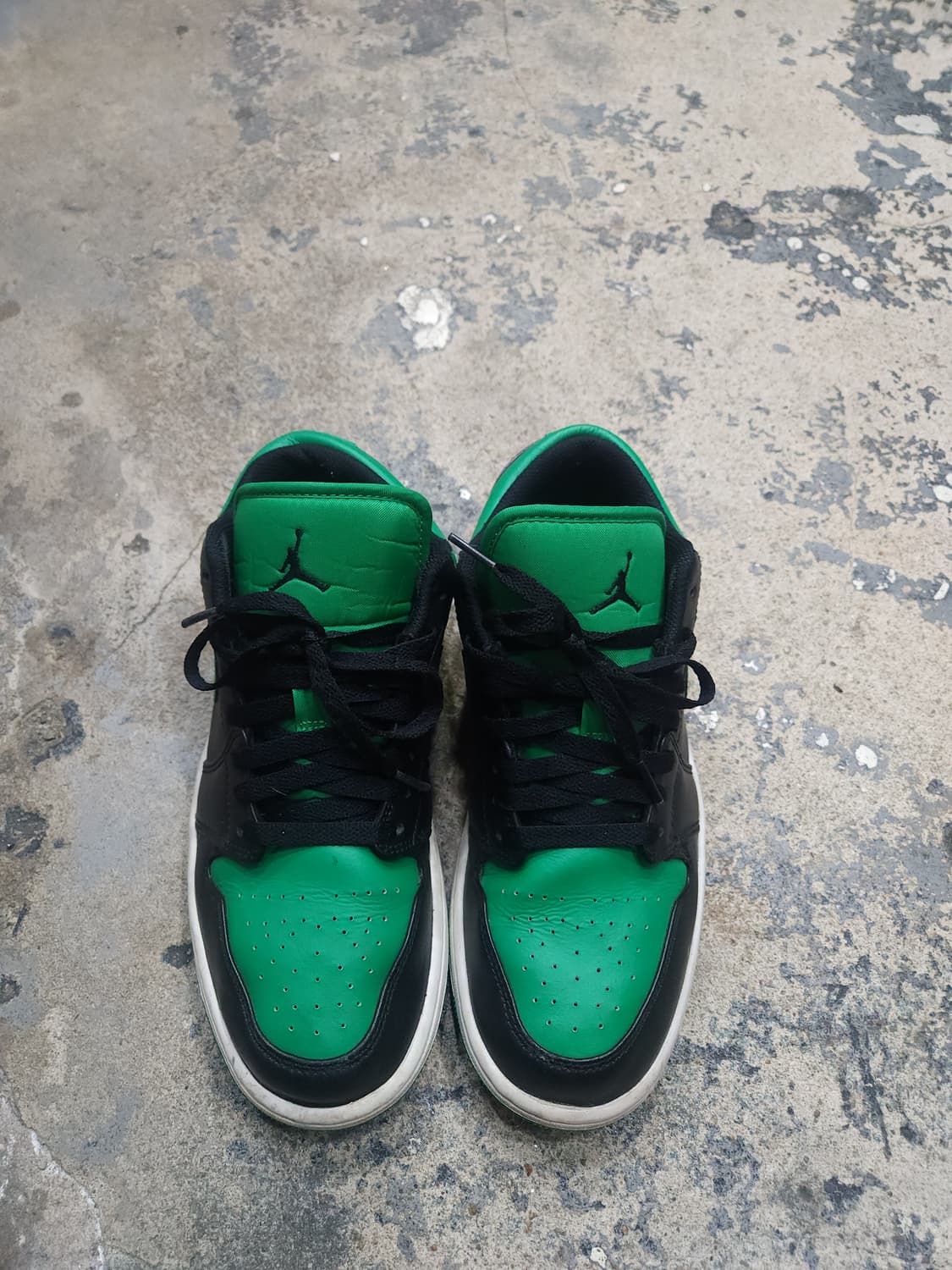 나이키 에어조던 1 로우 럭키그린 265mm

 상품이미지9