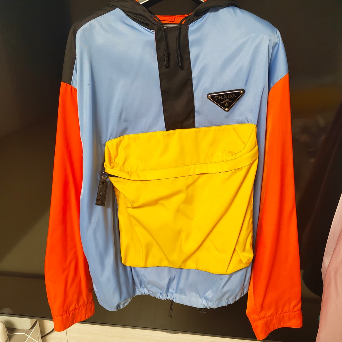 프라다 컬러블록 아노락 L
 상품이미지2