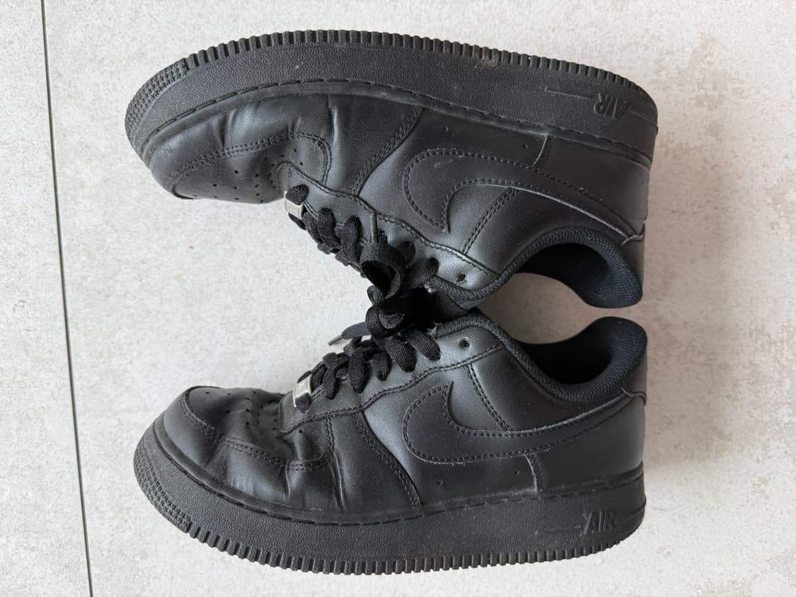 나이키 에어포스 트리플 블랙 상품이미지1