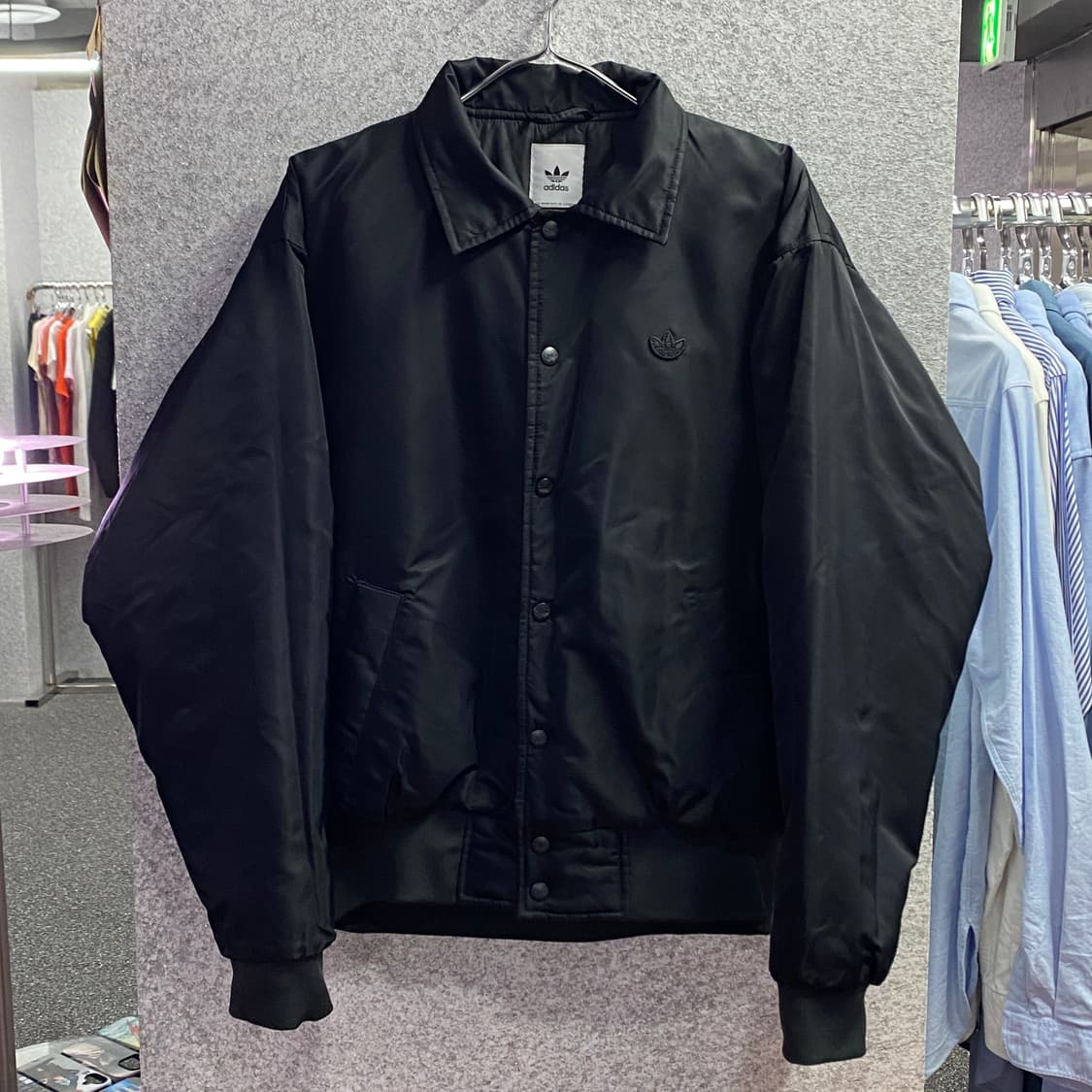 아디다스 오리지널 신형 빅로고 새틴 바시티 점퍼 B3192  상품이미지2