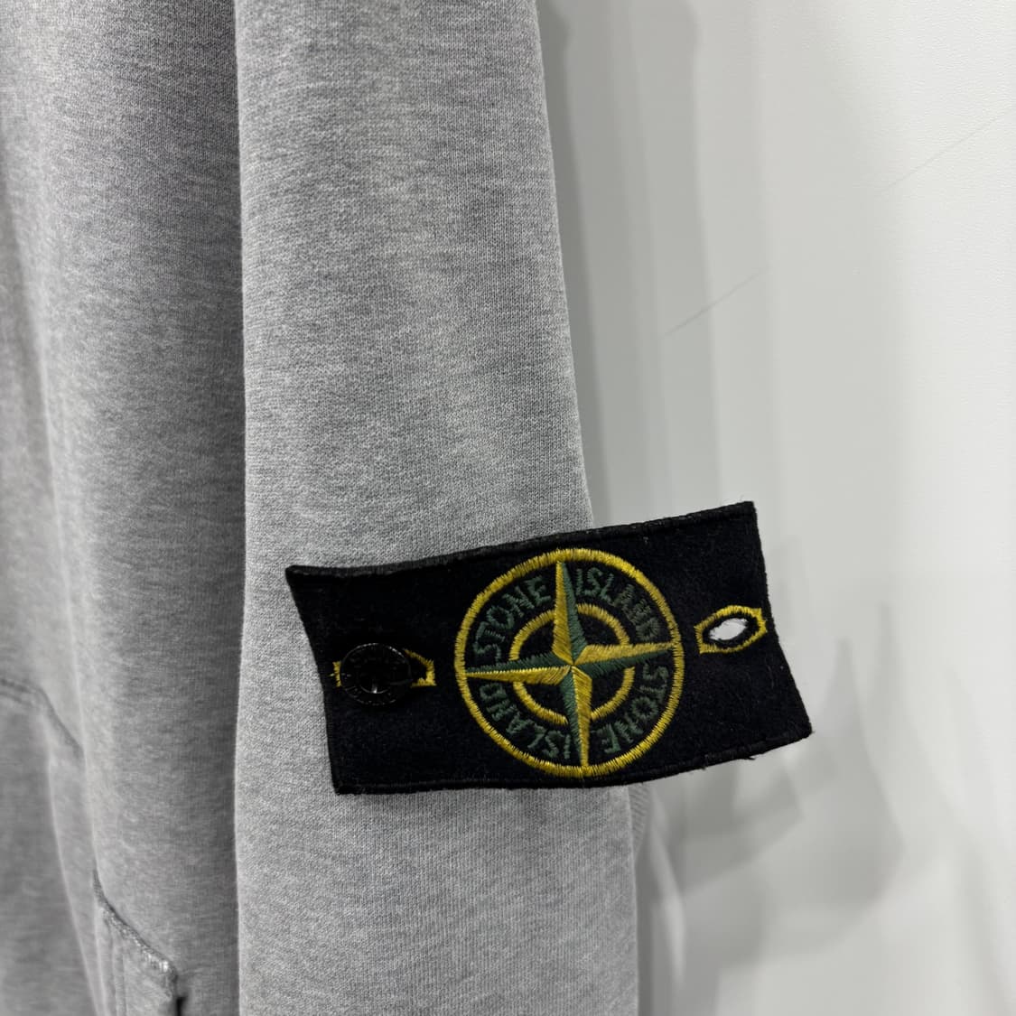 (M) Stone Island 와펜 패치 후드 스웨트셔츠 상품이미지6