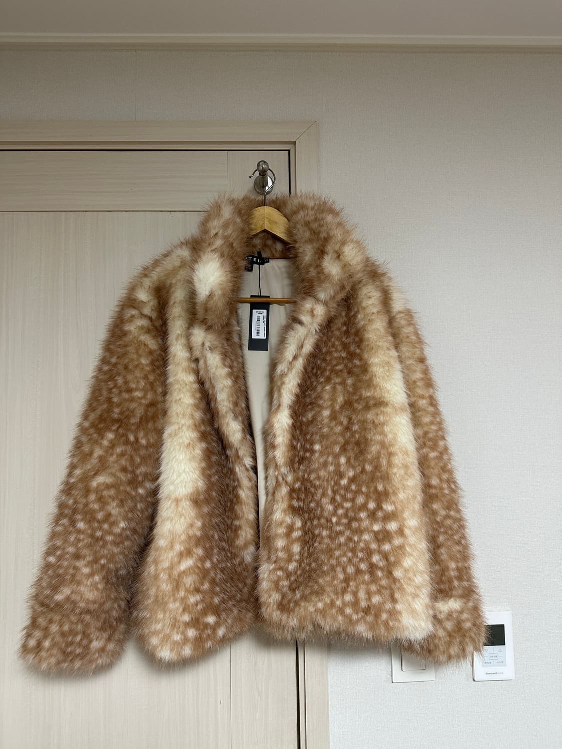 (새상품) motel rocks 밤비 퍼자켓 상품이미지5