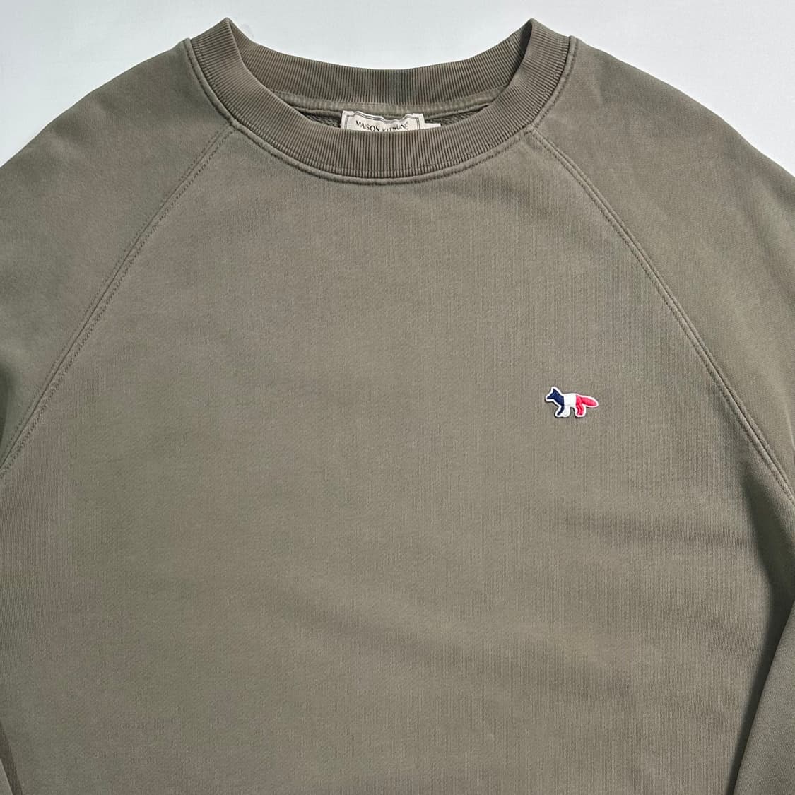 메봉키츠네 컬러폭스 카키맨투맨 상품이미지2