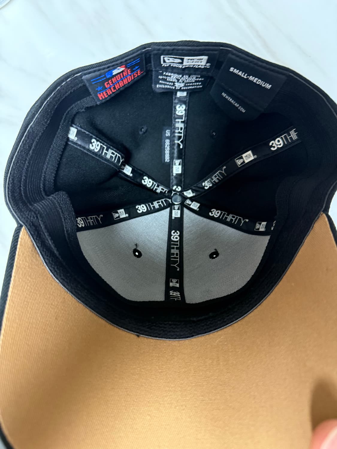 뉴에라 양키스 올블랙 fitted cap 상품이미지4