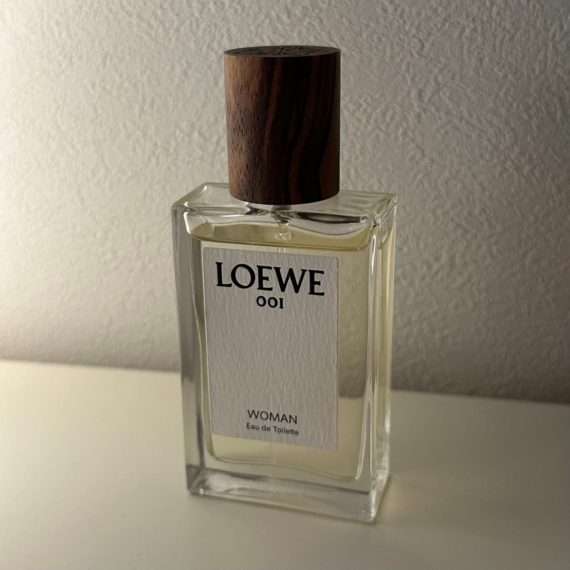 로에베 001 우먼 오드뚜왈렛 향수 30ml (지젤 향수) 상품이미지3