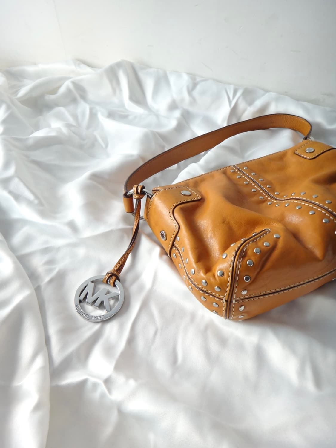 MICHAEL KORS stud mini bag 상품이미지2