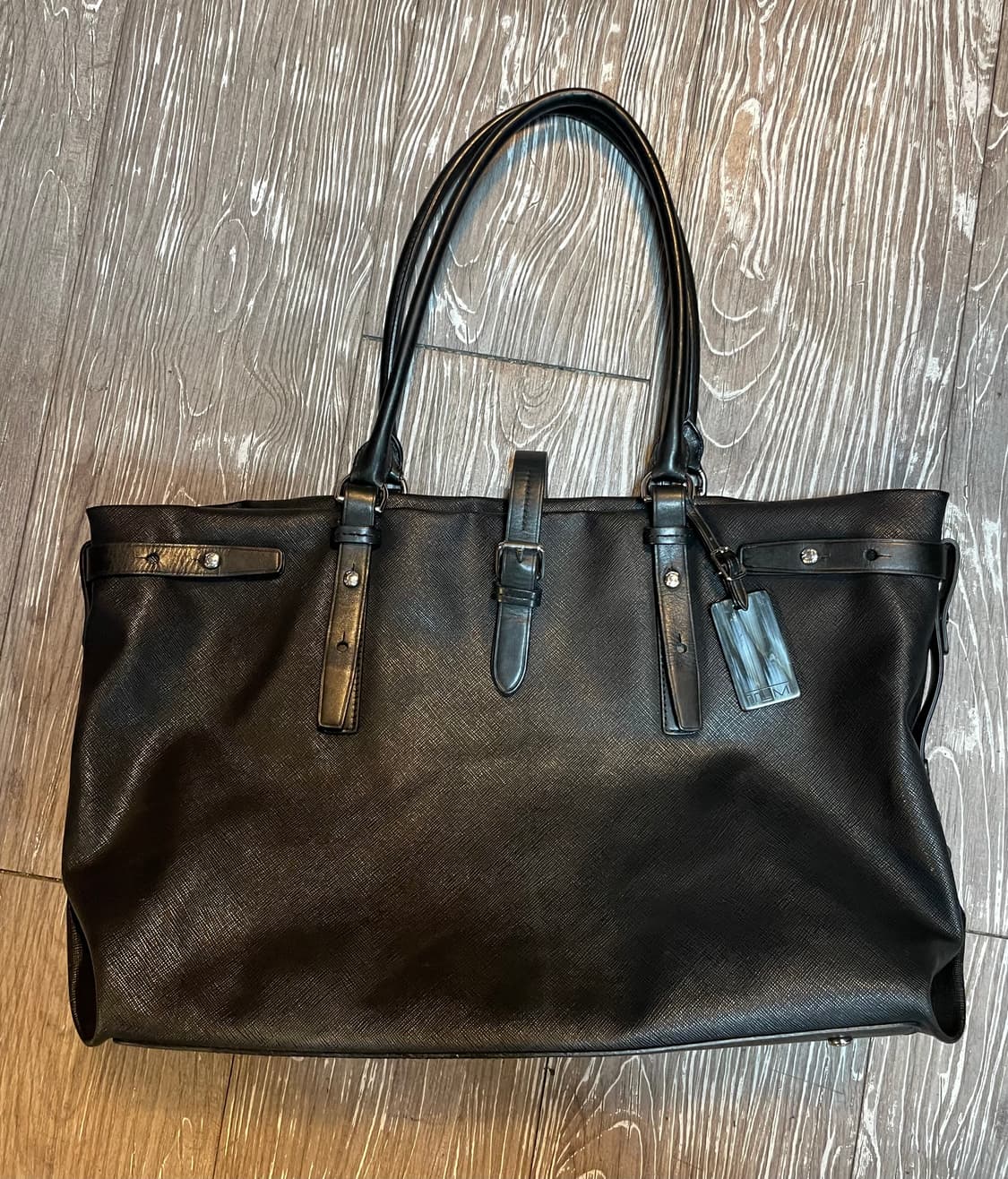 투미 사피아노 트래버 블랙 토트백 상품이미지1